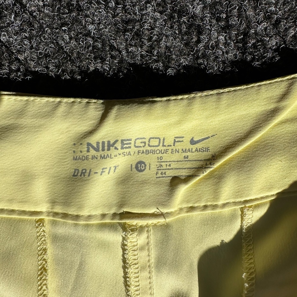 Nike Golf Dri-FIT Womens Butter Yellow Bermuda Shorts Sz 10 Coastal Performance - Picture 3 of 5